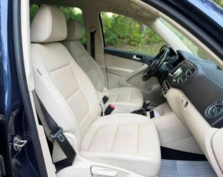 Синій Фольксваген Тігуан, об'ємом двигуна 2 л та пробігом 77 тис. км за 7700 $, фото 7 на Automoto.ua