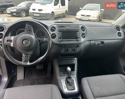 Синій Фольксваген Тігуан, об'ємом двигуна 2 л та пробігом 139 тис. км за 13500 $, фото 33 на Automoto.ua