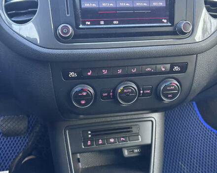 Синій Фольксваген Тігуан, об'ємом двигуна 1.97 л та пробігом 257 тис. км за 12500 $, фото 25 на Automoto.ua