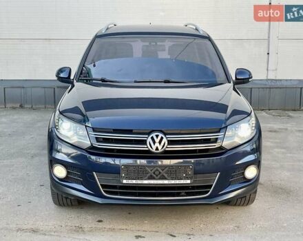 Синий Фольксваген Тигуан, объемом двигателя 2 л и пробегом 165 тыс. км за 16200 $, фото 1 на Automoto.ua