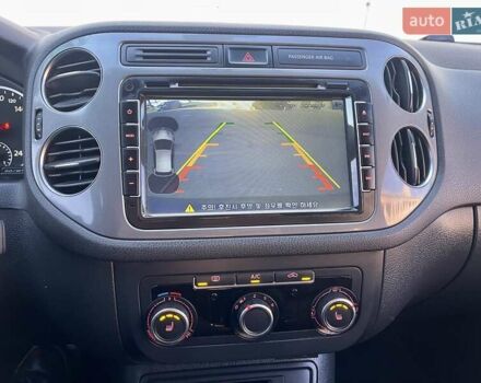 Синий Фольксваген Тигуан, объемом двигателя 2 л и пробегом 165 тыс. км за 16200 $, фото 63 на Automoto.ua