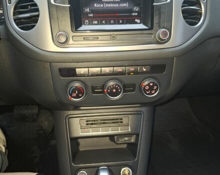 Синій Фольксваген Тігуан, об'ємом двигуна 2 л та пробігом 208 тис. км за 13500 $, фото 6 на Automoto.ua