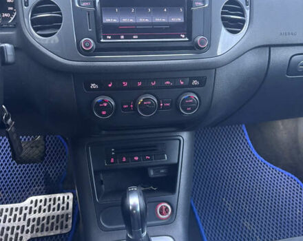 Синій Фольксваген Тігуан, об'ємом двигуна 1.97 л та пробігом 257 тис. км за 12500 $, фото 27 на Automoto.ua