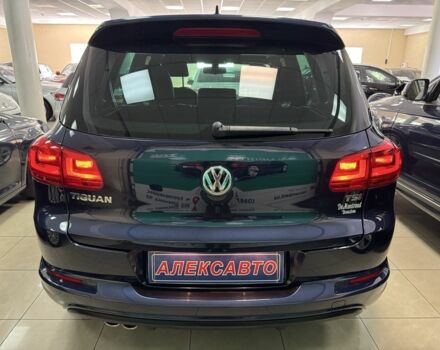 Синий Фольксваген Тигуан, объемом двигателя 2 л и пробегом 70 тыс. км за 16000 $, фото 3 на Automoto.ua