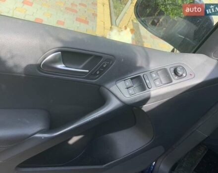 Синій Фольксваген Тігуан, об'ємом двигуна 2 л та пробігом 286 тис. км за 9500 $, фото 7 на Automoto.ua