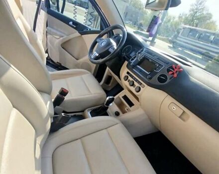 Синій Фольксваген Тігуан, об'ємом двигуна 2 л та пробігом 236 тис. км за 12900 $, фото 3 на Automoto.ua