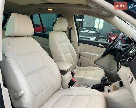 Синий Фольксваген Тигуан, объемом двигателя 2 л и пробегом 191 тыс. км за 14490 $, фото 39 на Automoto.ua