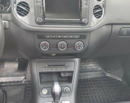 Синий Фольксваген Тигуан, объемом двигателя 1.98 л и пробегом 159 тыс. км за 14900 $, фото 2 на Automoto.ua