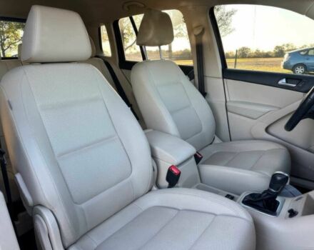 Синий Фольксваген Тигуан, объемом двигателя 2 л и пробегом 70 тыс. км за 9500 $, фото 8 на Automoto.ua