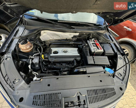 Синий Фольксваген Тигуан, объемом двигателя 2 л и пробегом 91 тыс. км за 16200 $, фото 2 на Automoto.ua