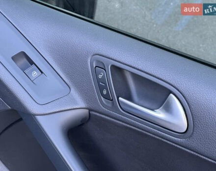 Синий Фольксваген Тигуан, объемом двигателя 1.98 л и пробегом 136 тыс. км за 14500 $, фото 54 на Automoto.ua