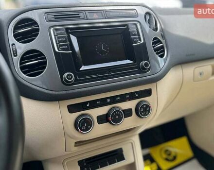 Синій Фольксваген Тігуан, об'ємом двигуна 2 л та пробігом 129 тис. км за 14500 $, фото 18 на Automoto.ua