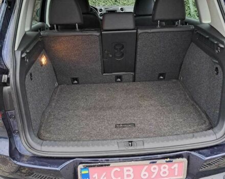 Синій Фольксваген Тігуан, об'ємом двигуна 2 л та пробігом 144 тис. км за 13800 $, фото 6 на Automoto.ua