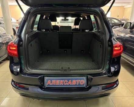 Синий Фольксваген Тигуан, объемом двигателя 2 л и пробегом 70 тыс. км за 16000 $, фото 4 на Automoto.ua