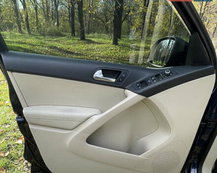 Синий Фольксваген Тигуан, объемом двигателя 1.98 л и пробегом 159 тыс. км за 13500 $, фото 12 на Automoto.ua