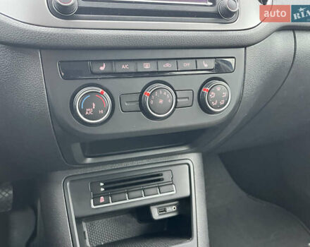 Синий Фольксваген Тигуан, объемом двигателя 1.98 л и пробегом 90 тыс. км за 13000 $, фото 39 на Automoto.ua