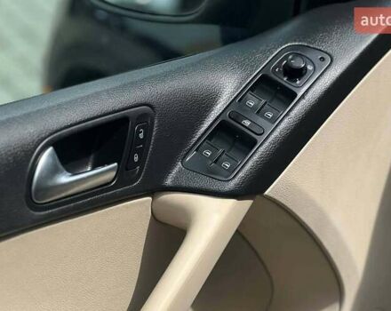 Синій Фольксваген Тігуан, об'ємом двигуна 2 л та пробігом 129 тис. км за 14500 $, фото 8 на Automoto.ua