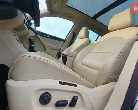 Синий Фольксваген Тигуан, объемом двигателя 2 л и пробегом 134 тыс. км за 12500 $, фото 11 на Automoto.ua