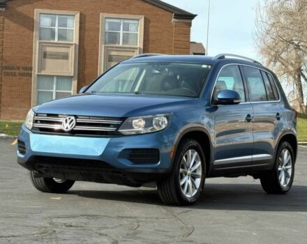 Синій Фольксваген Тігуан, об'ємом двигуна 2 л та пробігом 62 тис. км за 2000 $, фото 2 на Automoto.ua