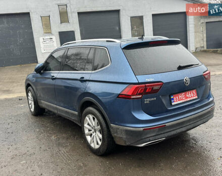 Синий Фольксваген Тигуан, объемом двигателя 0 л и пробегом 102 тыс. км за 19999 $, фото 2 на Automoto.ua