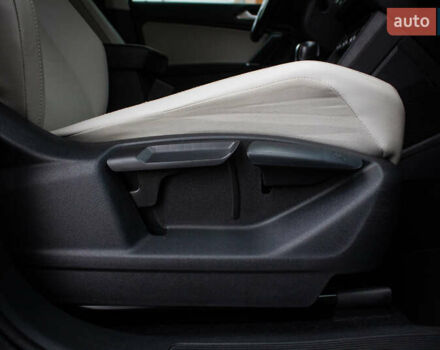 Синий Фольксваген Тигуан, объемом двигателя 2 л и пробегом 140 тыс. км за 18000 $, фото 32 на Automoto.ua