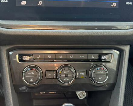 Синій Фольксваген Тігуан, об'ємом двигуна 2 л та пробігом 99 тис. км за 19000 $, фото 12 на Automoto.ua