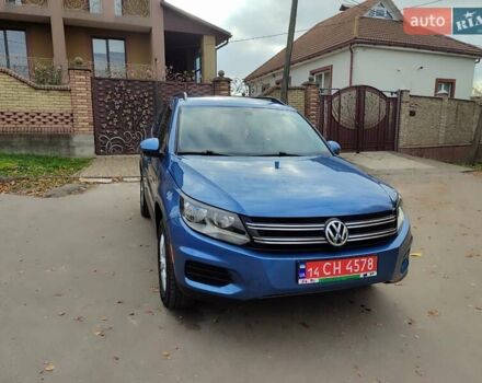 Синий Фольксваген Тигуан, объемом двигателя 2 л и пробегом 219 тыс. км за 12100 $, фото 1 на Automoto.ua