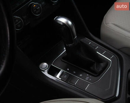 Синий Фольксваген Тигуан, объемом двигателя 2 л и пробегом 140 тыс. км за 18000 $, фото 23 на Automoto.ua