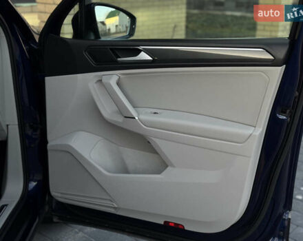 Синий Фольксваген Тигуан, объемом двигателя 2 л и пробегом 253 тыс. км за 22600 $, фото 40 на Automoto.ua