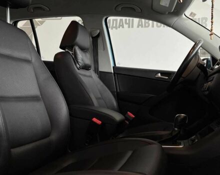 Синій Фольксваген Тігуан, об'ємом двигуна 2 л та пробігом 118 тис. км за 12650 $, фото 18 на Automoto.ua