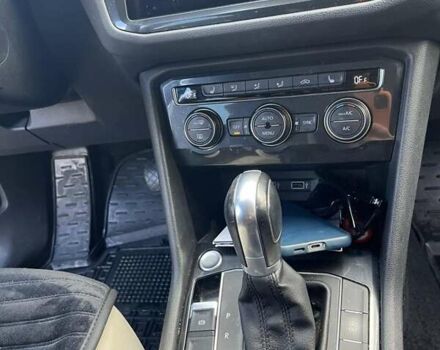 Синий Фольксваген Тигуан, объемом двигателя 2 л и пробегом 144 тыс. км за 19500 $, фото 8 на Automoto.ua