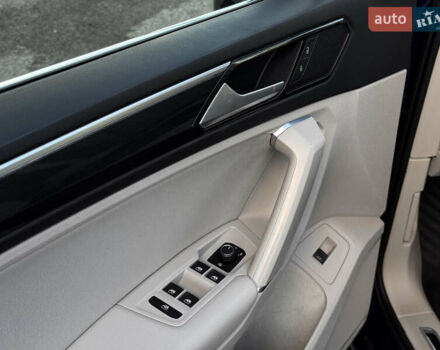 Синий Фольксваген Тигуан, объемом двигателя 2 л и пробегом 253 тыс. км за 22500 $, фото 26 на Automoto.ua