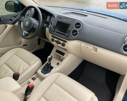 Синій Фольксваген Тігуан, об'ємом двигуна 2 л та пробігом 149 тис. км за 16950 $, фото 58 на Automoto.ua