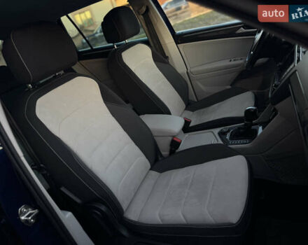 Синий Фольксваген Тигуан, объемом двигателя 2 л и пробегом 253 тыс. км за 22600 $, фото 42 на Automoto.ua