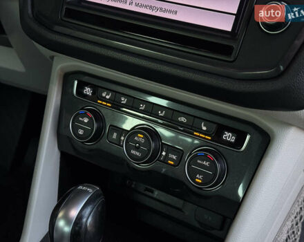 Синий Фольксваген Тигуан, объемом двигателя 2 л и пробегом 253 тыс. км за 22600 $, фото 45 на Automoto.ua