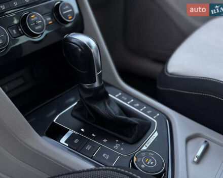 Синий Фольксваген Тигуан, объемом двигателя 2 л и пробегом 253 тыс. км за 22500 $, фото 31 на Automoto.ua