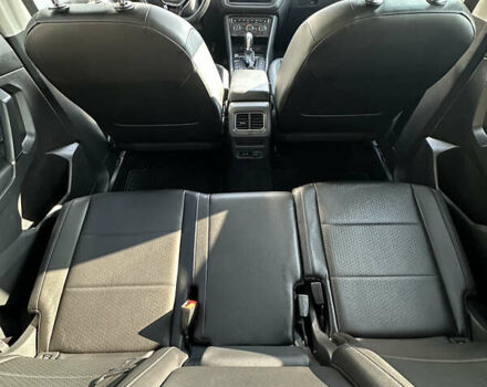 Синий Фольксваген Тигуан, объемом двигателя 2 л и пробегом 233 тыс. км за 15700 $, фото 12 на Automoto.ua