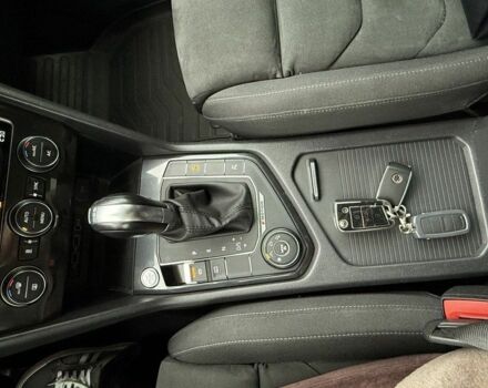 Синій Фольксваген Тігуан, об'ємом двигуна 2 л та пробігом 234 тис. км за 28400 $, фото 4 на Automoto.ua