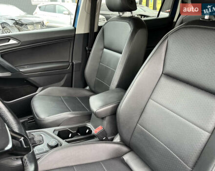 Синій Фольксваген Тігуан, об'ємом двигуна 2 л та пробігом 120 тис. км за 18500 $, фото 14 на Automoto.ua