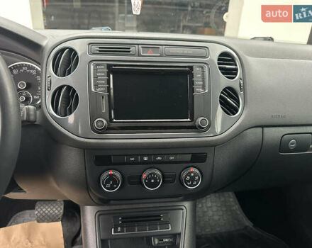 Синій Фольксваген Тігуан, об'ємом двигуна 1.98 л та пробігом 122 тис. км за 13800 $, фото 12 на Automoto.ua