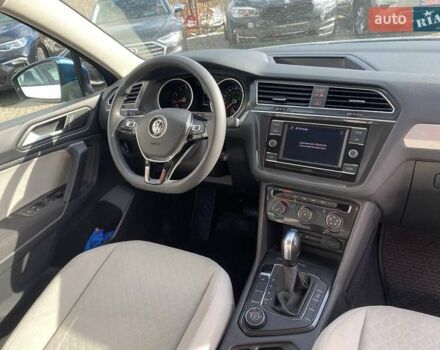 Синій Фольксваген Тігуан, об'ємом двигуна 2 л та пробігом 142 тис. км за 15300 $, фото 9 на Automoto.ua