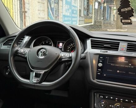 Синій Фольксваген Тігуан, об'ємом двигуна 2 л та пробігом 103 тис. км за 18999 $, фото 18 на Automoto.ua