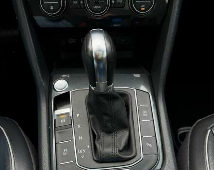 Синій Фольксваген Тігуан, об'ємом двигуна 2 л та пробігом 108 тис. км за 21700 $, фото 42 на Automoto.ua