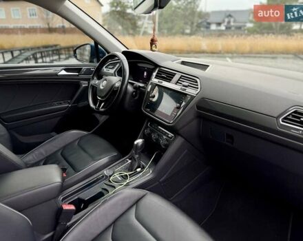 Синій Фольксваген Тігуан, об'ємом двигуна 2 л та пробігом 108 тис. км за 21700 $, фото 35 на Automoto.ua