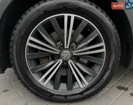 Синій Фольксваген Тігуан, об'ємом двигуна 2 л та пробігом 108 тис. км за 21700 $, фото 64 на Automoto.ua