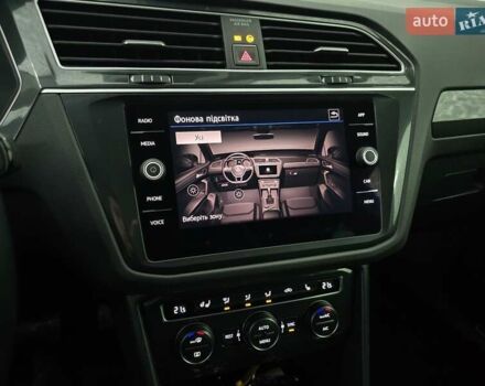 Синий Фольксваген Тигуан, объемом двигателя 2 л и пробегом 81 тыс. км за 27800 $, фото 29 на Automoto.ua