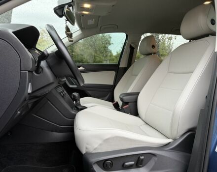 Синій Фольксваген Тігуан, об'ємом двигуна 2 л та пробігом 103 тис. км за 18999 $, фото 12 на Automoto.ua