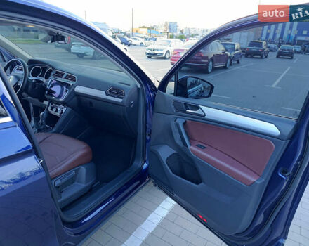 Синий Фольксваген Тигуан, объемом двигателя 1.98 л и пробегом 93 тыс. км за 27000 $, фото 28 на Automoto.ua