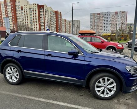 Синий Фольксваген Тигуан, объемом двигателя 2 л и пробегом 101 тыс. км за 25500 $, фото 4 на Automoto.ua