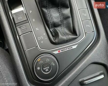 Синий Фольксваген Тигуан, объемом двигателя 2 л и пробегом 81 тыс. км за 27800 $, фото 30 на Automoto.ua